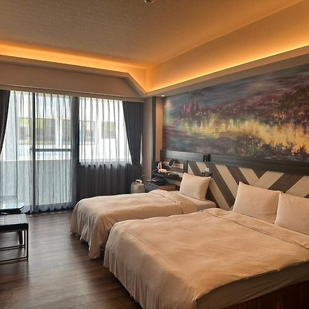 Weifeng Boutique Business Hotel - Zhanqian Branch Pingtung Экстерьер фото