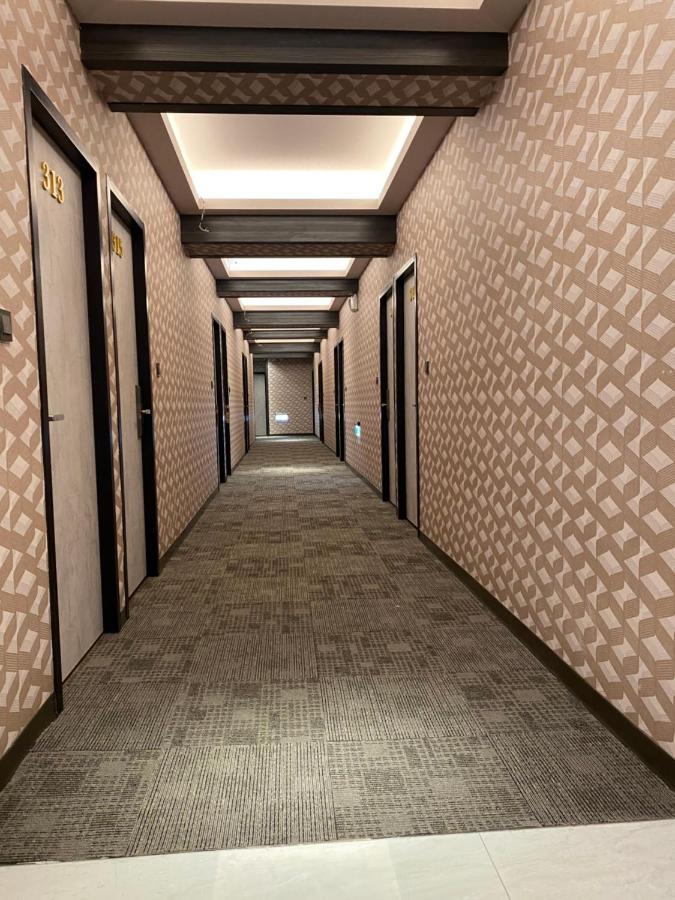 Weifeng Boutique Business Hotel - Zhanqian Branch Pingtung Экстерьер фото